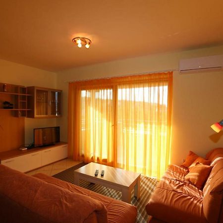 Apartment Dina Šilo Eksteriør bilde