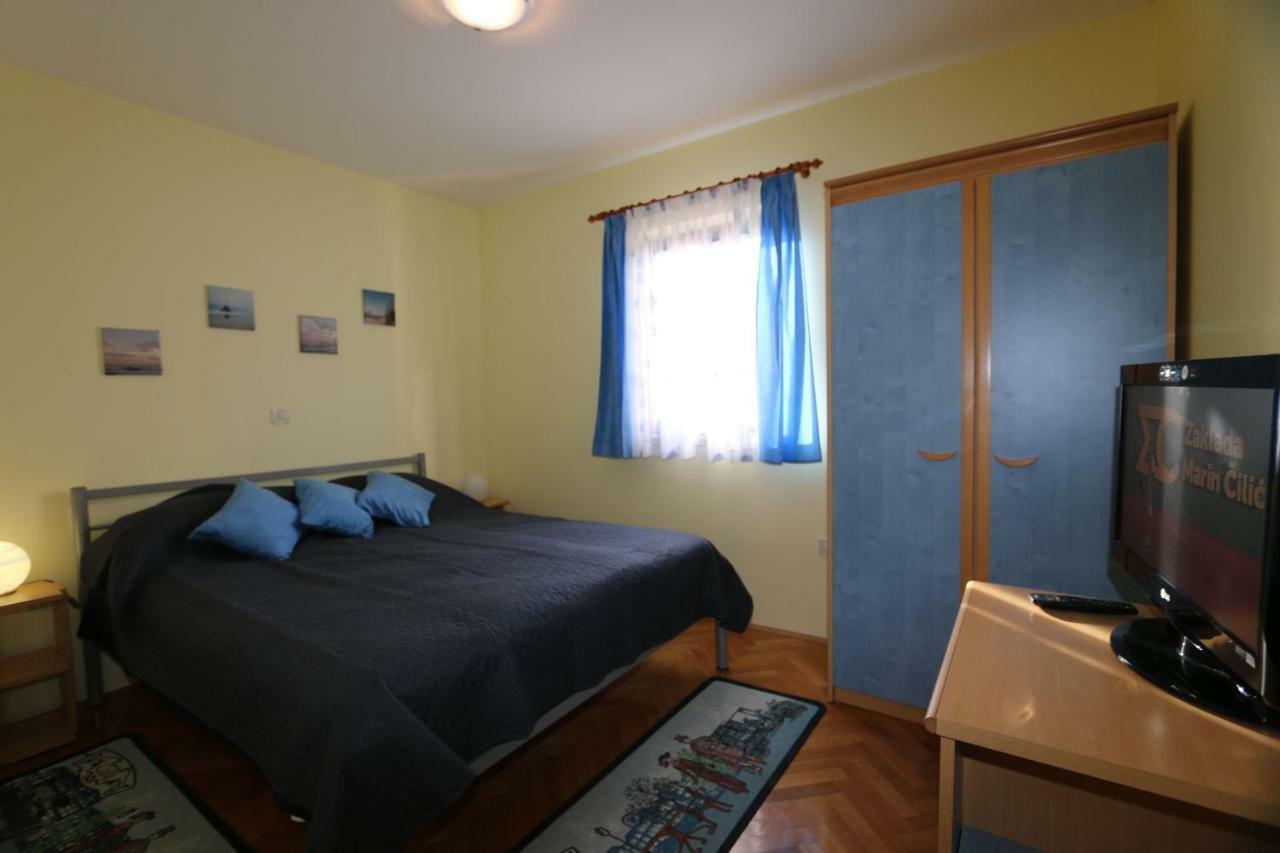 Apartment Dina Šilo Eksteriør bilde
