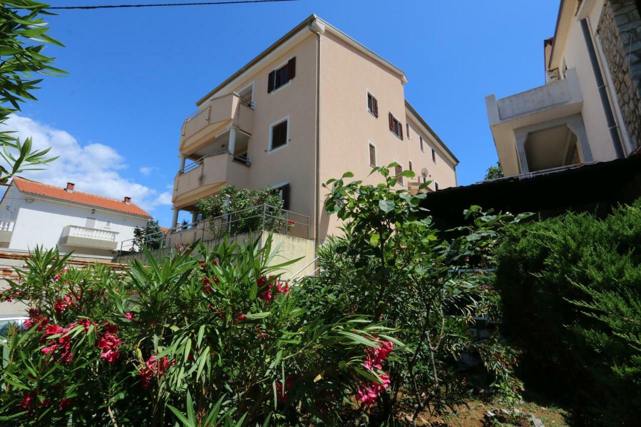 Apartment Dina Šilo Eksteriør bilde